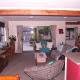 Annie's BnB at 7C, Renwick