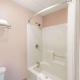 Super 8 by Wyndham Winfield-Quail Ridge Area, Winfield (photo 8)