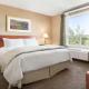 Days Inn & Suites by Wyndham Cochrane - Foto 8