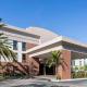 Days Inn & Suites by Wyndham Fort Myers Near JetBlue Park - Fotografie 1
