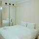 Minimalist Studio Room at Grand Serpong Apartment By Travelio Tangerang - Photo 2