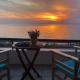 Superior, comfortable seaside home with amazing view, Siviri - Fotografie 1