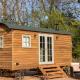 Luxury Shepherds Hut Bransgore - Photo 1