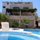 Seaside apartments with a swimming pool Sutivan, Brac - 15502, Sutivan (Foto 8)