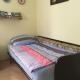Quiet and spacious apartment with free parking and garden just a few minutes walk from the centre of Znojmo, Znojmo (fotografie 5)