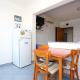 Apartments by the sea Slatine, Ciovo - 14541, Слатине (фото 10)