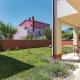 Garden apartment with terrace and grill, Pula (fotografie 2)