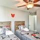 Mickeys Landing - Luxurious 4BR with 2 Master Suites, Privacy Fenced Pool & Hot Tub BBQ Game RM 2 miles to Disney!, Orlando - Photo 5