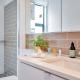 Blissful Breeze Townhouse with Parking and Patio, Auckland - Fotografie 3