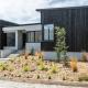 Farrant Drive - Sleeps 8 - Lake & mountain views - Modern & Stylish, Wanaka - Fotografie 1
