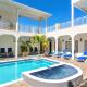 Mais Oui Villa, Discovery Bay (photo 7)