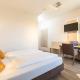 Hotel Am Wiesenweg l 24h check-in, Hausen - Photo 2