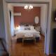Athens-Plaka, Peter’s beautiful apartment in Temple of Zeus, Athen - Foto 9