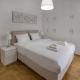 Roomy and comfortable apartment near Acropolis by GHH, Афины (фото 7)