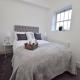 Perfect for Uni and City Stays - Modern 2-Bed with Parking Derby - Photo 3