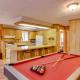 4 Bed 2 Bath Vacation home in Whittier, Whittier (fotografie 5)