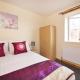 Budget Rooms Oldham - Photo 7