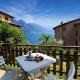 Discesa a Lago with terrace and garden on lake Iseo, Riva di Solto - Fotografie 1