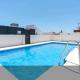 Stylish Apartment in the heart of Málaga with Pool, Малага - Фото 2