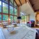 Rustling Waters Getaway, Rhododendron (foto 9)