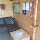 Cozy Summer House with Free Parking near Town Center & Beach, Kuressaare (Foto 3)