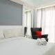 Best Price Studio at Casa De Parco Apartment By Travelio Tangerang - Foto 1