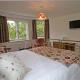 West End Lodge, Esher