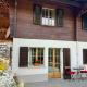 One Bedroom with mountain and garden view ground floor of Chalet Solaria Zweisimmen - Foto 10