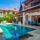 4 BR Villa Baan Banburee, seconds from beach