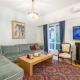 A Short Walk to Syntagma and Plaka by Athenian Homes, Athen - Foto 6