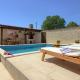 Charming villa Eleonora with pool near Pula