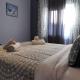 Alexandra's Home, Fira (fotografie 4)