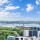Cityscape Charm Apt w Parking, Views, Pool & Gym, Окленд - Фото 10