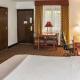 Travelodge by Wyndham Indianapolis Speedway - Photo 9