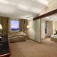 Ramada Hotel & Suites by Wyndham Bucharest North Bucarest - Photo 5
