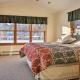 Cozy Riverfront Home with Fire Pit in Houghton Lake!, Houghton Lake (fotografie 10)