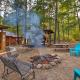 3 Mi to Broken Bow Lake Cabin with Hot Tub and Deck!