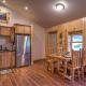 Cabin by the River Visited by Treehouse Masters!, Ferryville (fotografie 9)