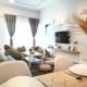 Subang City Residence, Spacious Home with Balcony, Walking Distance to Summit, 5min to Sunway