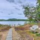 Hartford Cottage with Private Beach on Bear Pond!, Hartford
