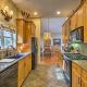 Green Shadows Condo with Fireplace, Deck and Views!, Whittier (fotografie 9)