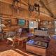 Secluded Dillon Home with Private Hot Tub and Deck!, Dillon (zdjęcie 7)
