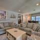 Luxury Hamptons Home on Canal with Dock and Kayaks!, East Quogue (fotografie 3)