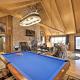 Centennial Cabin with Hot Tub, Sauna and Pool Table!, Centennial (foto 2)
