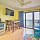 Corpus Christi Beachfront Condo with Pool Access!, Corpus Christi (zdjęcie 10)