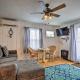 Coastal Condo with BBQ and Boat Slip, Walk to Beaches! St Pete Beach - Fotografie 4