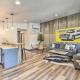 Modern Townhome with Deck - half Mi to Elkhart Lake!, Elkhart Lake (Foto 4)