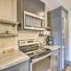 Modern Townhome with Deck - half Mi to Elkhart Lake!, Elkhart Lake (Foto 9)