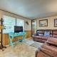 Cabin with Fire Pit, Walk to Steinhatchee River!, Steinhatchee