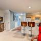 Cozy Condo with Patio, Walk to Burke Mountain!, East Burke (foto 6)